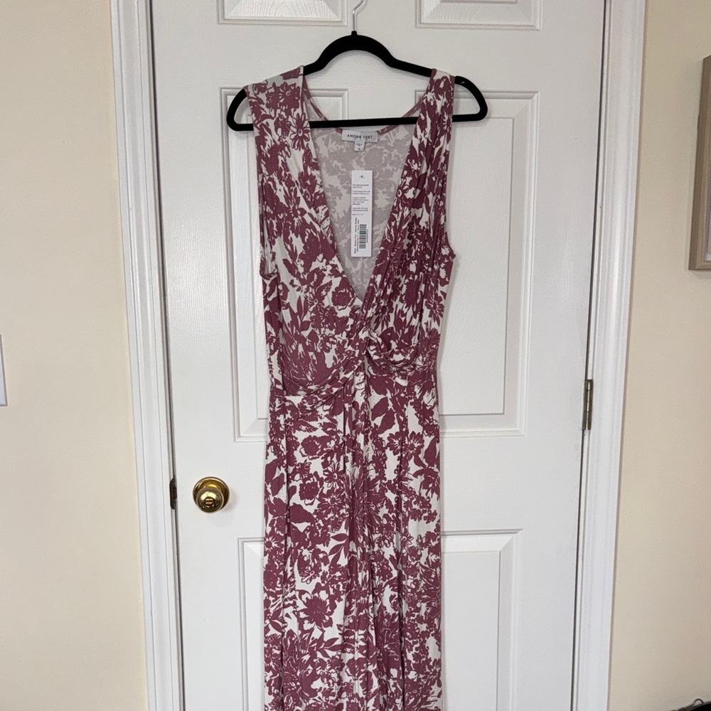 Amour Vert - Mauve and White Floral Midi Dress